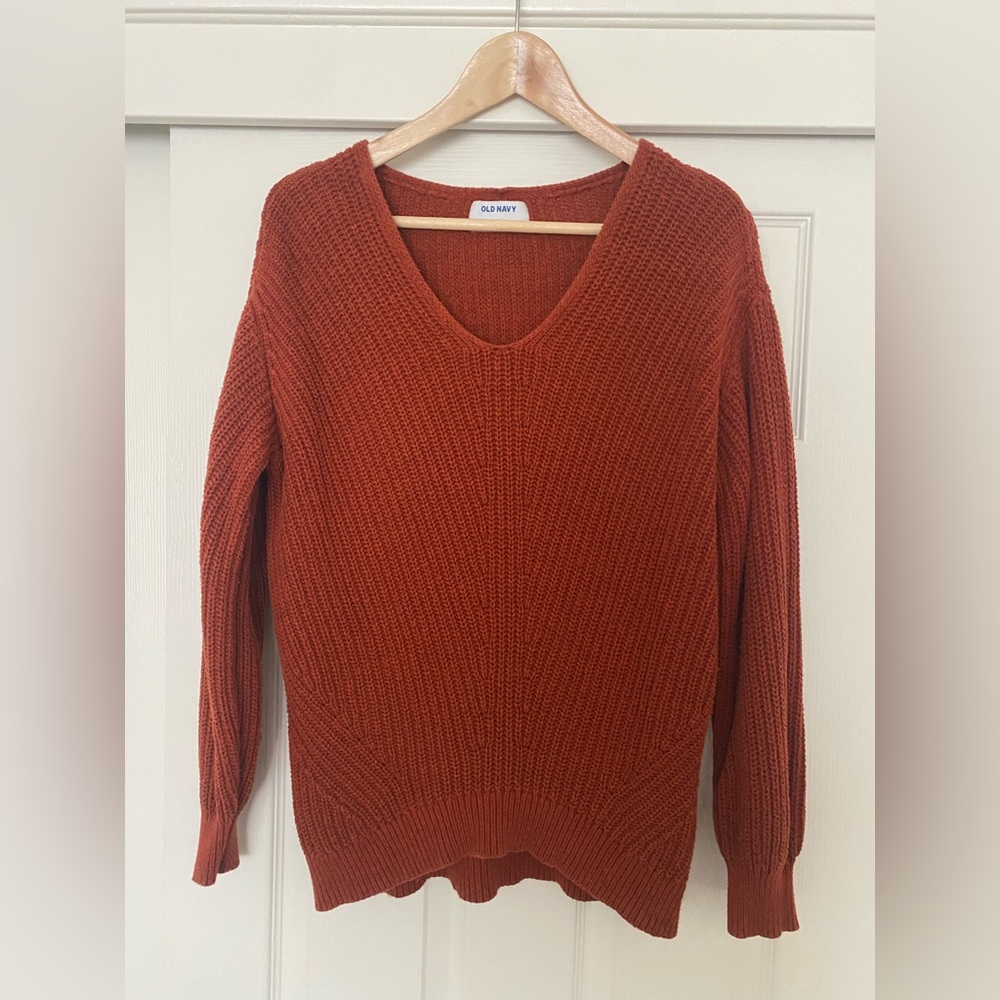 Orange rusty colored knit sweater from old navy size M